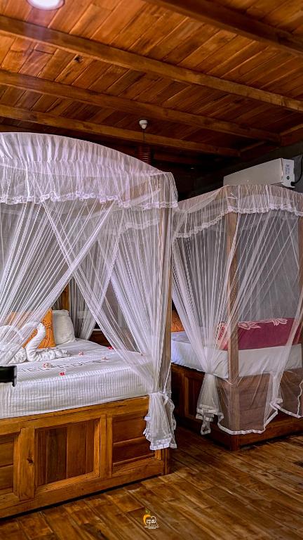 Habarana Tree House Ambasewana Resort - Drievoudige Kamer Met Balkon