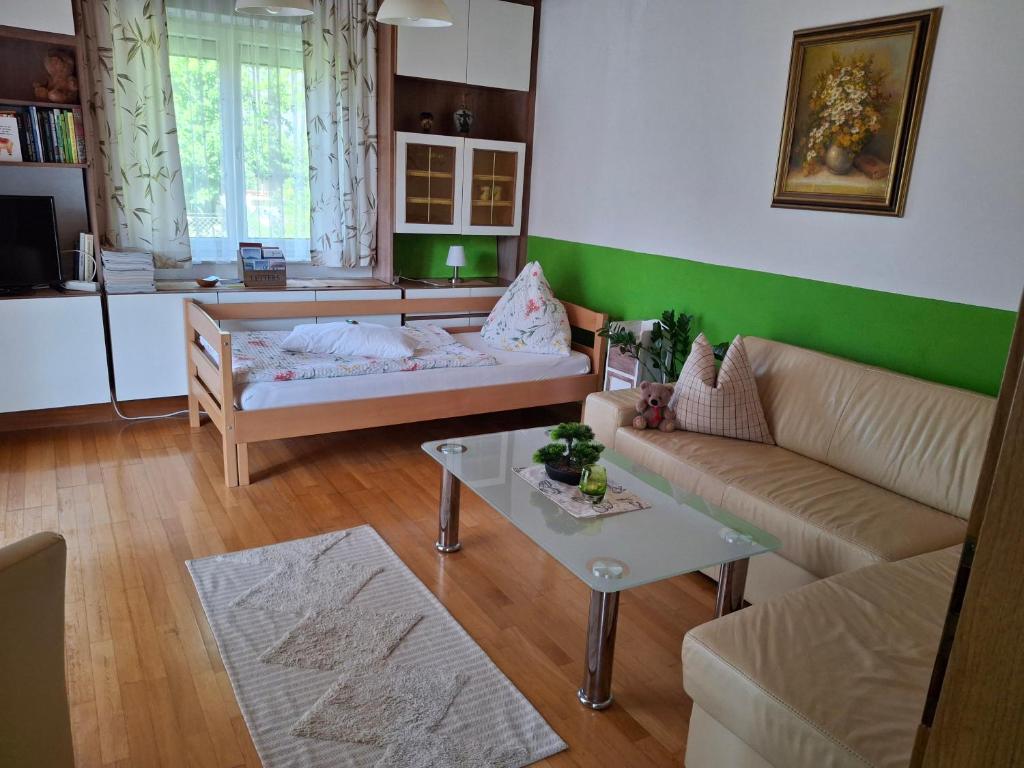 Postel nebo postele na pokoji v ubytování Maria's Ferienwohnung