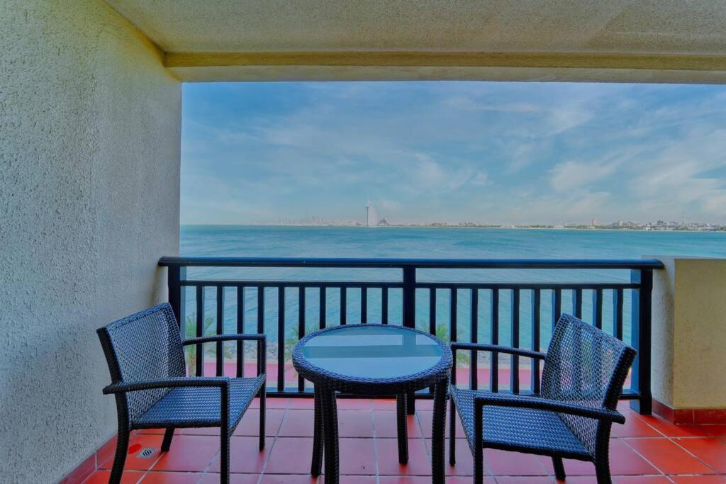Balcone o terrazza di FIRST CLASS 1BR Anantara The Palm Hotel