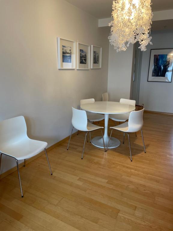 Posezení v ubytování City Center Luxury Apartment