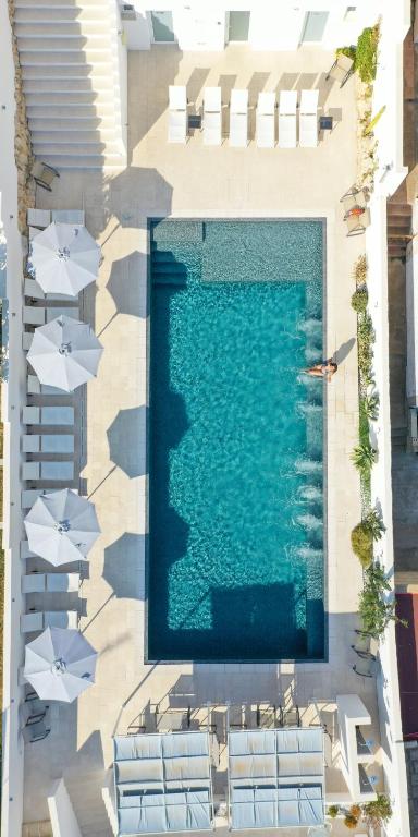 The swimming pool at or close to Appartamento Magnolia Deluxe