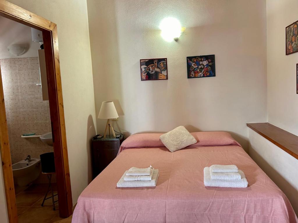 Agriturismo Silis - Drievoudige Kamer Met Badkamer