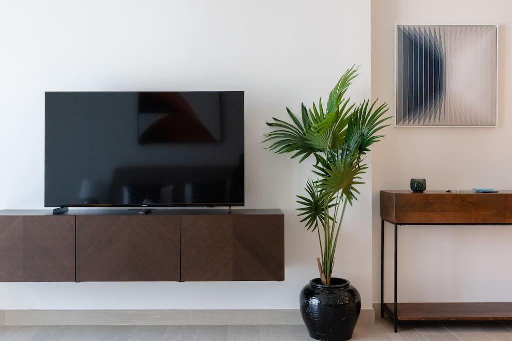 Foto dalla galleria di Stylish stydio in l JLT Near Metro l New Building a Dubai