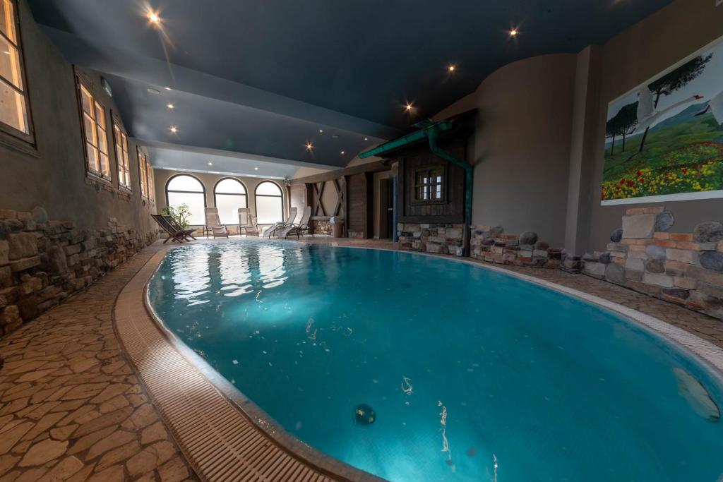 Bazén v ubytování Hotel Pangrazzi - 3 stelle superior nebo v jeho okolí