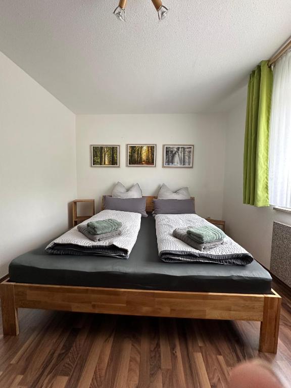 Postel nebo postele na pokoji v ubytování Ferienwohnung Mecarda in Sankt Englmar