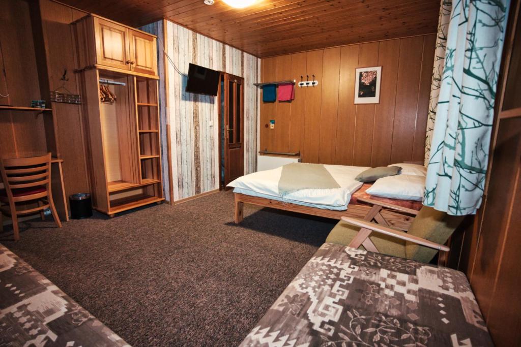 Ski-to-door Penzion Pohádka - Chambre Quadruple Avec Vue Sur Le Jardin