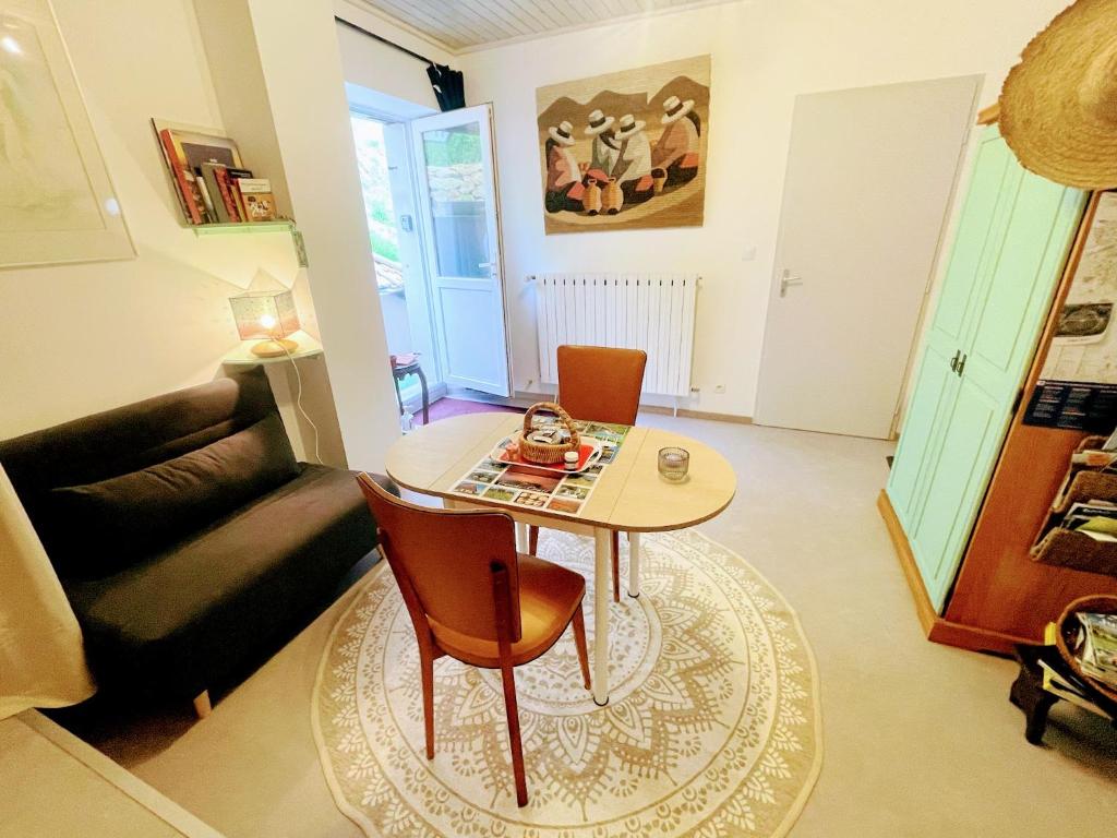 Posezení v ubytování Gîte Tan Rouge