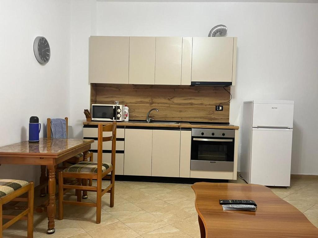 Kuchyň nebo kuchyňský kout v ubytování Learti Apartment