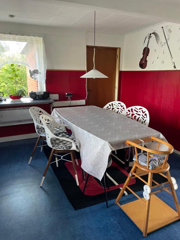 Foto sihtkohas Ærøskøbing asuva majutusasutuse Oestermark galeriist