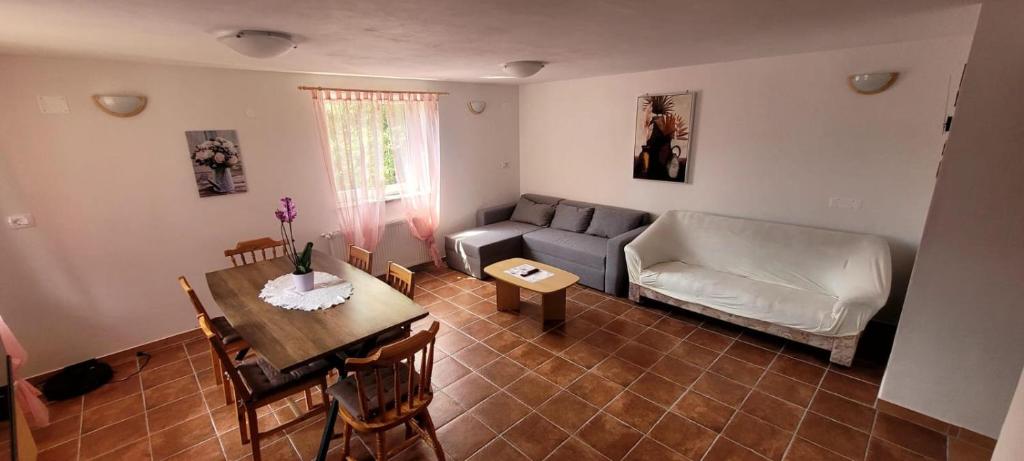 Posezení v ubytování Apartma Brin
