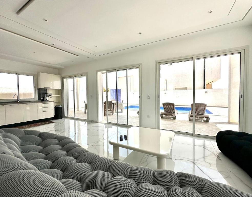 Χώρος καθιστικού στο La Villa Athena