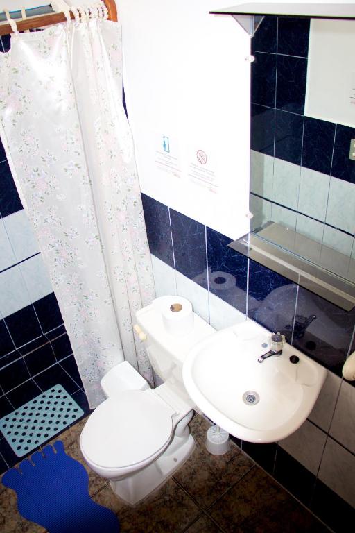 Koupelna v ubytování Hostal Suiza