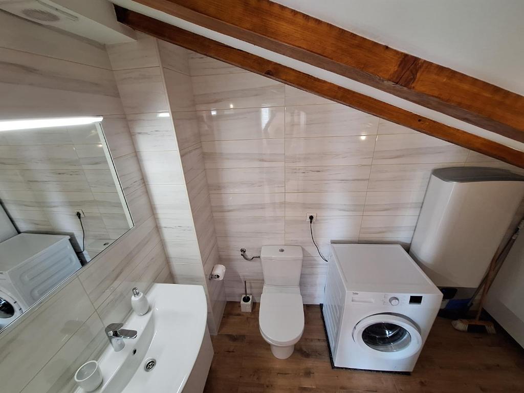 Kúpeľňa v ubytovaní Apartments Šišević - Comfort Apartments with Balconies and Sea View
