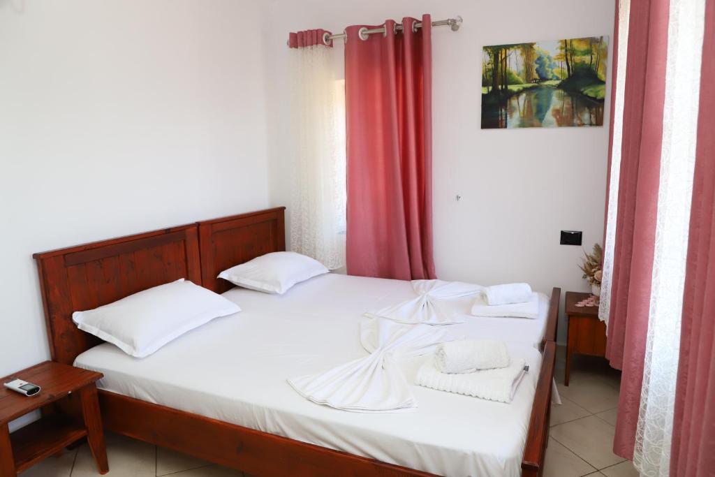 Voodi või voodid majutusasutuse Guest House LION toas