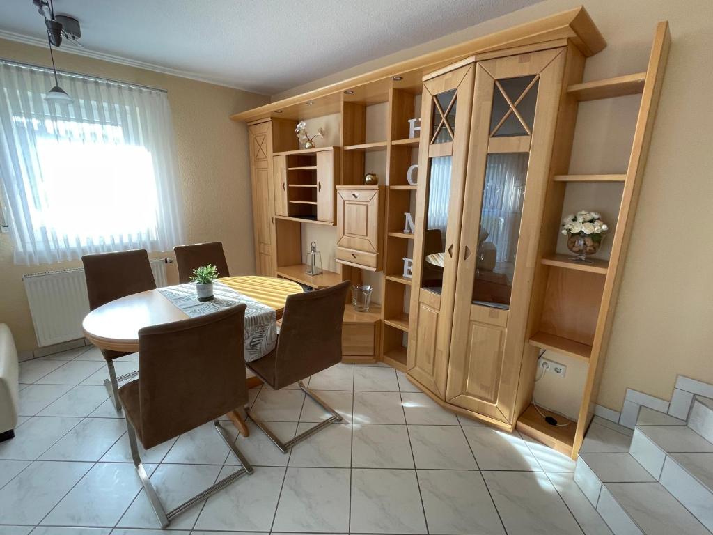 Fotografie z fotogalerie ubytování Ferienwohnung FlatNETT v destinaci Maikammer