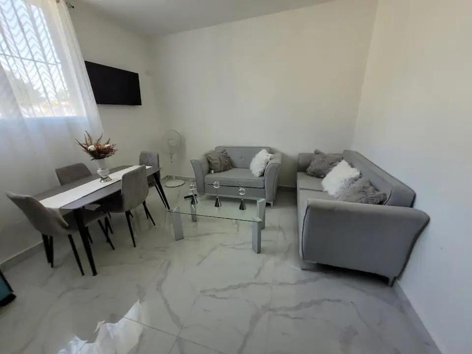 Зона вітальні в Close