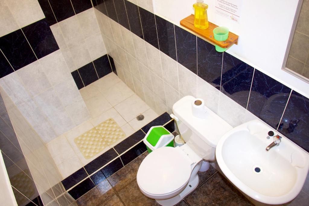 Koupelna v ubytování Hostal Suiza