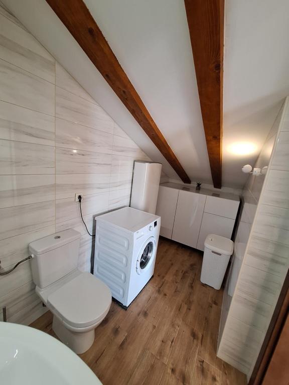 Posedenie v ubytovaní Apartments Šišević - Comfort Apartments with Balconies and Sea View