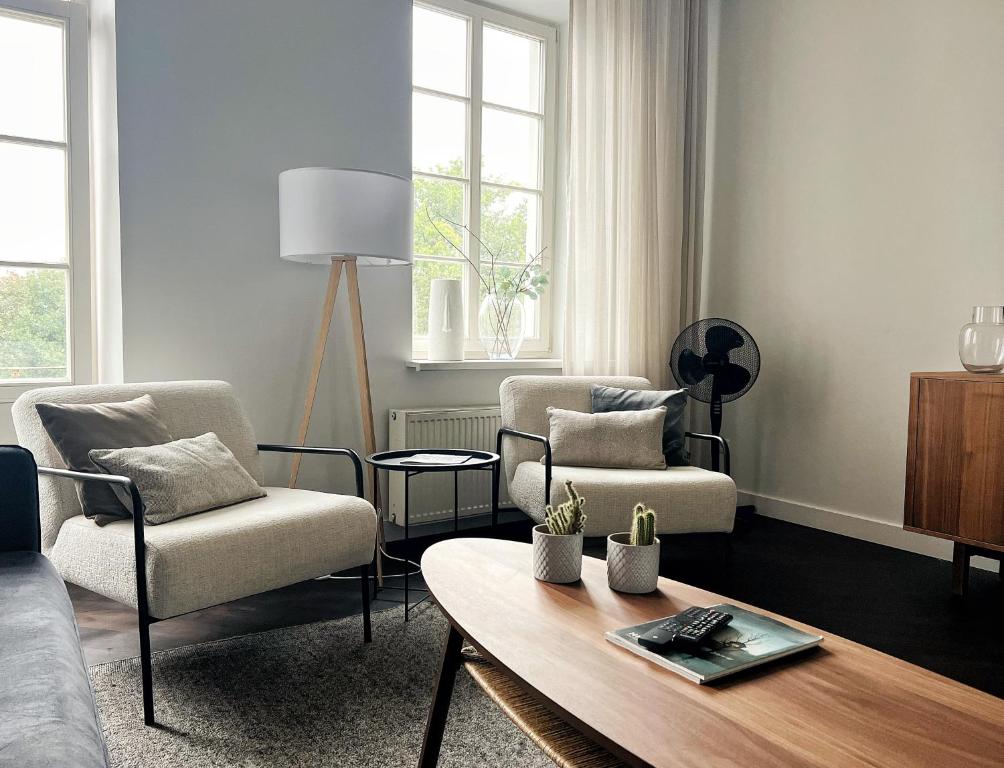 Vilnius Apartments & Suites - Town Hall - Comfort Three-Bedroom Apartment (Rudninku St. 12)