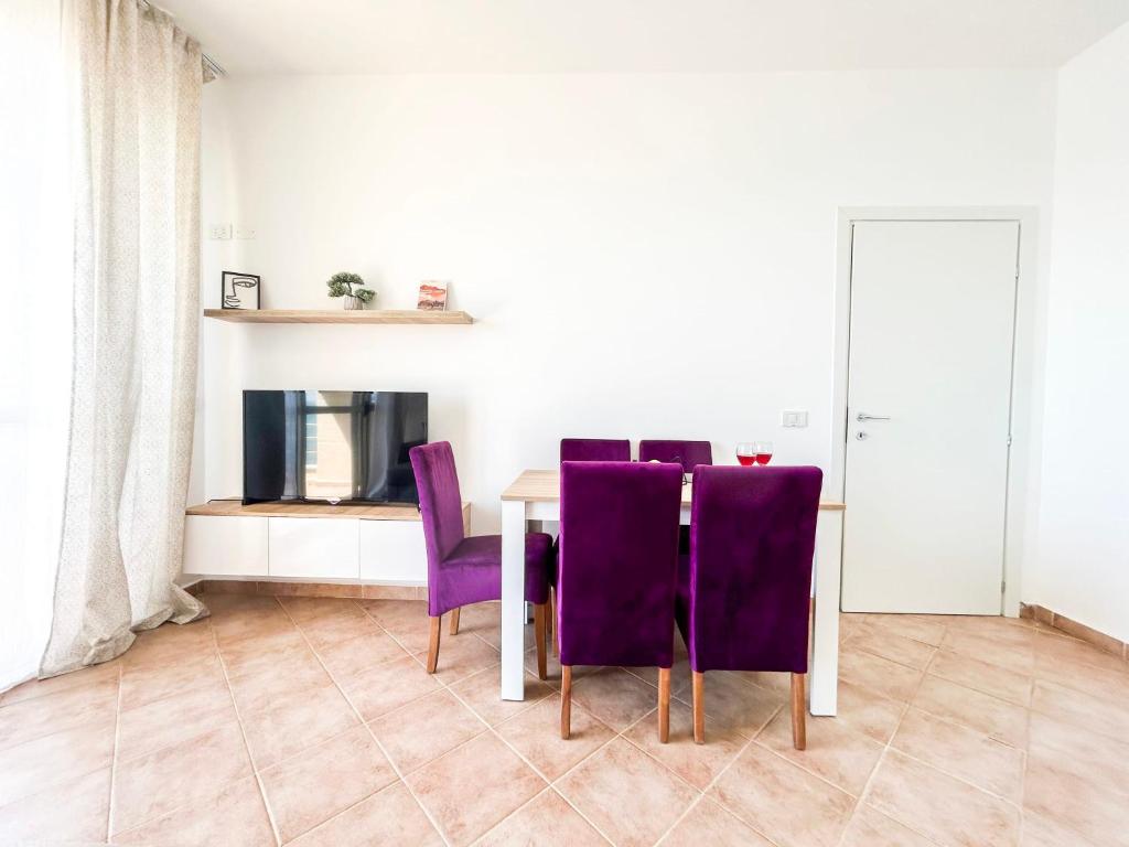 TV a/nebo společenská místnost v ubytování Oceanfront Oasis 770