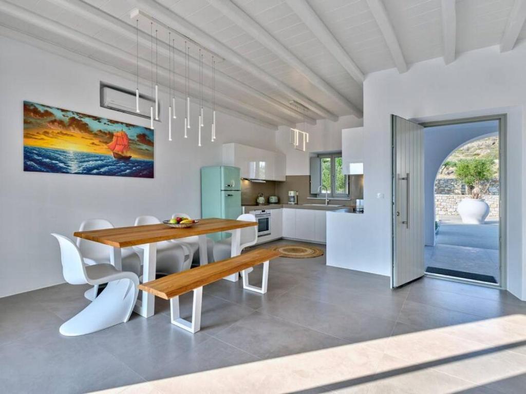 Posedenie v ubytovaní La Vitalite Luxury Villa Mer in Paros