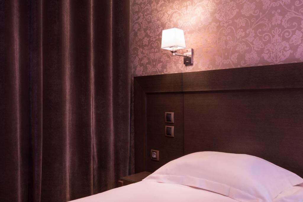 Hôtel Volney Opéra - Resim 35