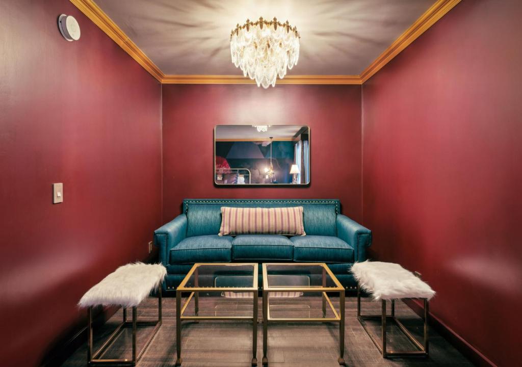 The Fainting Couch Boutique Hotel - 豪华特大号床间