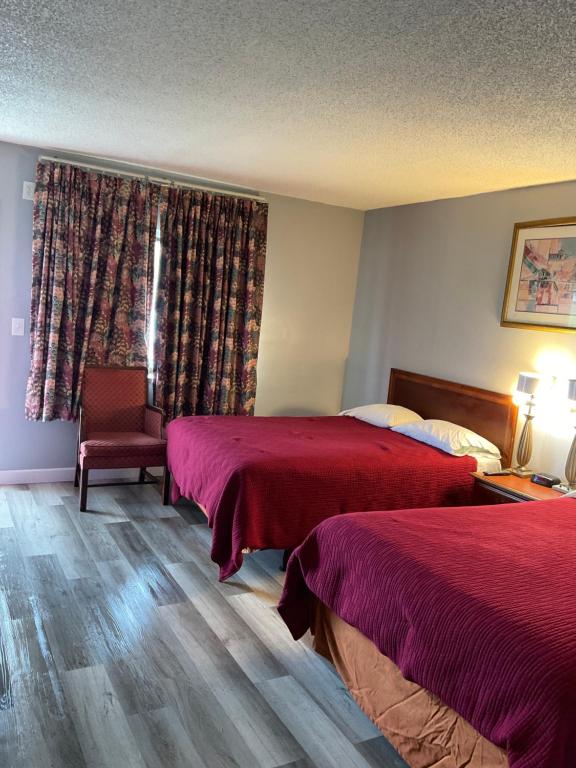 Imagen de la galería de Embassy motel, en Franklin