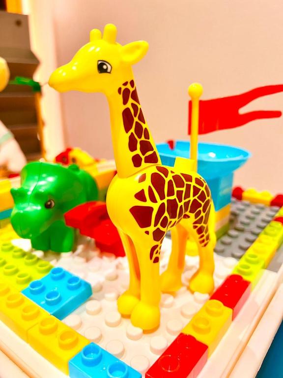 Fotografie z fotogalerie ubytování Legoland - HappyWonder Suite for Family ,Cozy, Wifi with Nice Garden Pool View! v destinaci Nusajaya