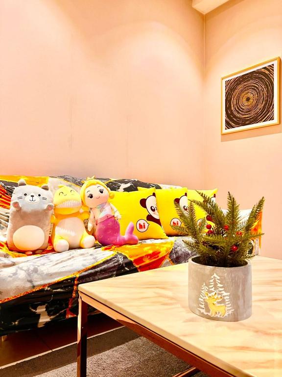 Posezení v ubytování Legoland - HappyWonder Suite for Family ,Cozy, Wifi with Nice Garden Pool View!