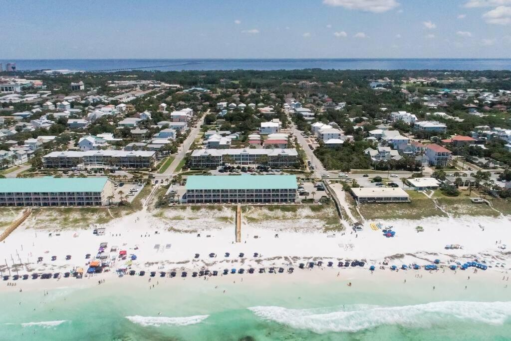 Ein Strand an oder in der Nähe der Ferienwohnung
