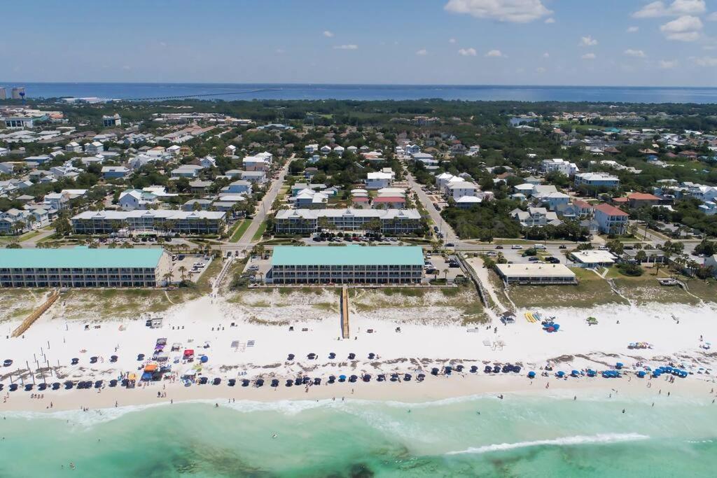 Ein Strand an oder in der Nähe der Ferienwohnung
