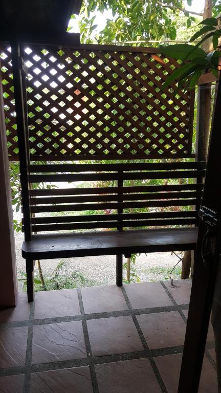 Ruean Mai Chai Khlong - Bungalow Familiar (6 Adultos)