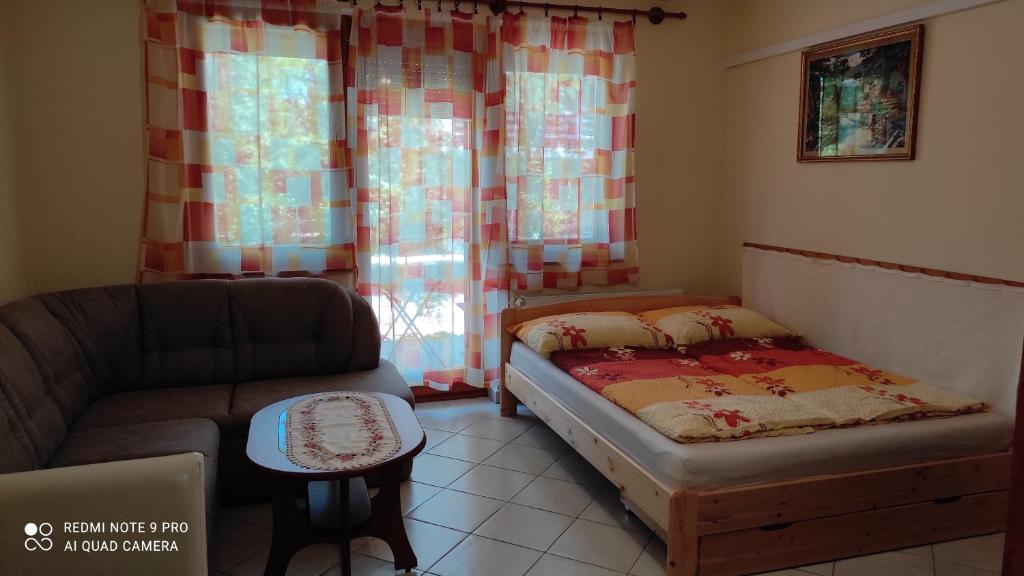 Napsugár 2 apartman 8638 Balatonlelle, Napsugár utca 13 kép - 1
