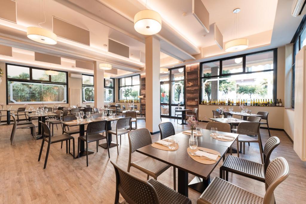 Restaurace v ubytování Hotel Stella Del Mare