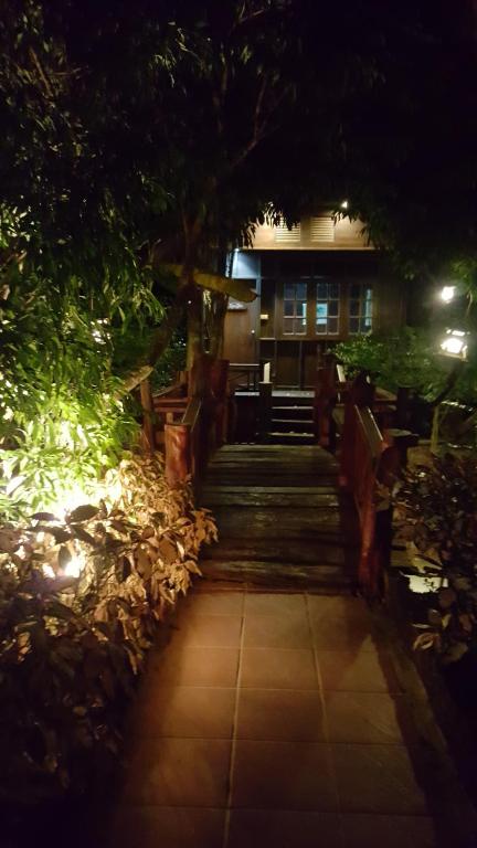 Ruean Mai Chai Khlong - Стандартное бунгало