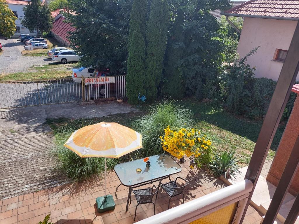 Royal Court Apartman - HU registered IntStud Apartman - Appartement De Trois Chambres