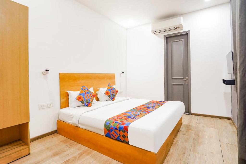 FabHotel The Luxe Inn