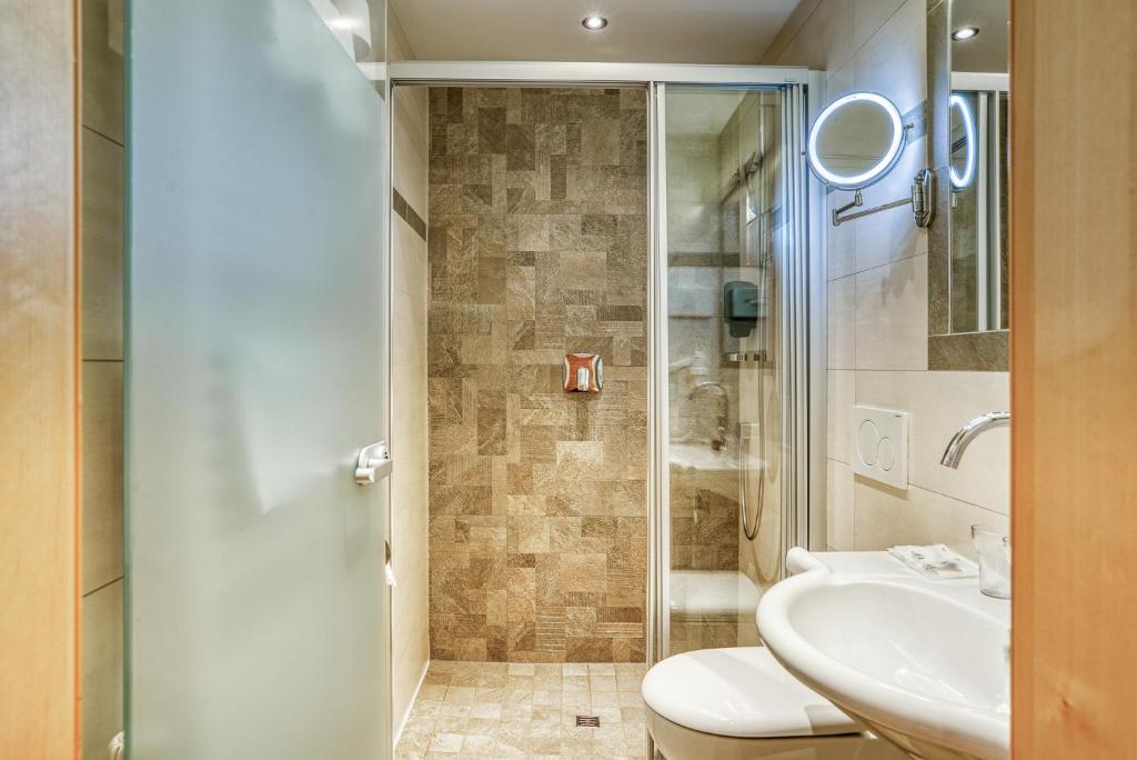 Koupelna v ubytování Hotel Sonnenhof Gerlos Centrum