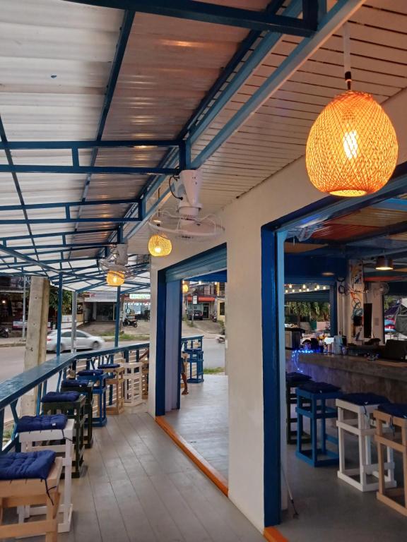 Restaurace v ubytování The Hangout Hostel Ao Nang