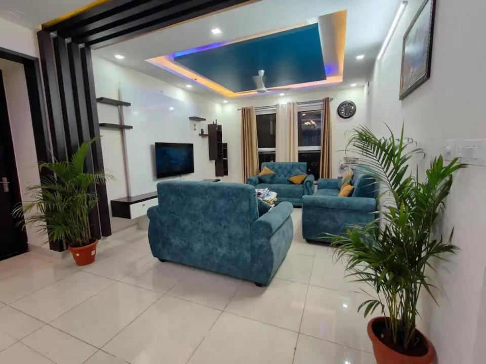 Μια τηλεόραση ή/και κέντρο ψυχαγωγίας στο Lavishing 3 BHK at 15 Floor only for Family