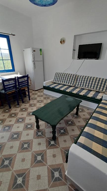 Μια τηλεόραση ή/και κέντρο ψυχαγωγίας στο Lerian House