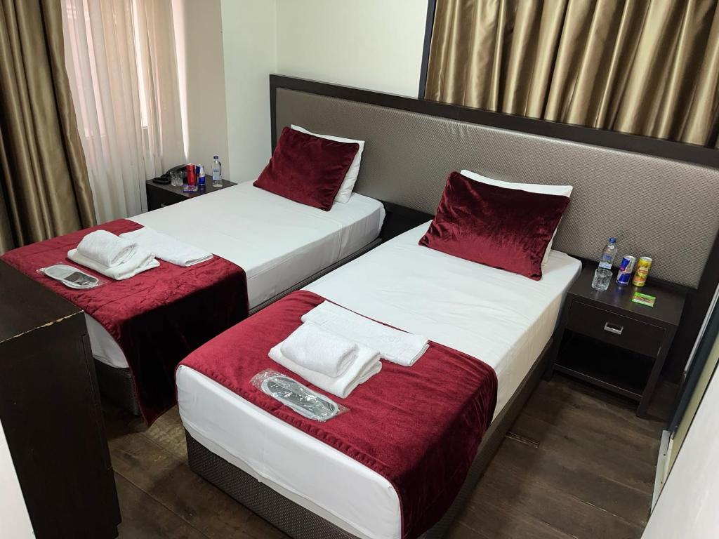 Pandora Hotel - 