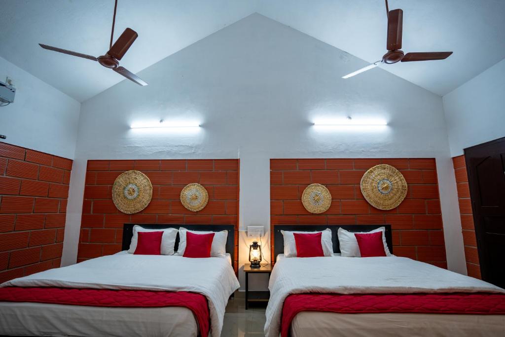 ClayNest Resorts - Family Room