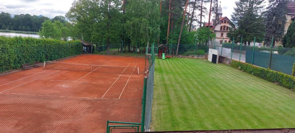 Tenis a/nebo squash v ubytování Chata Tereza nebo okolí