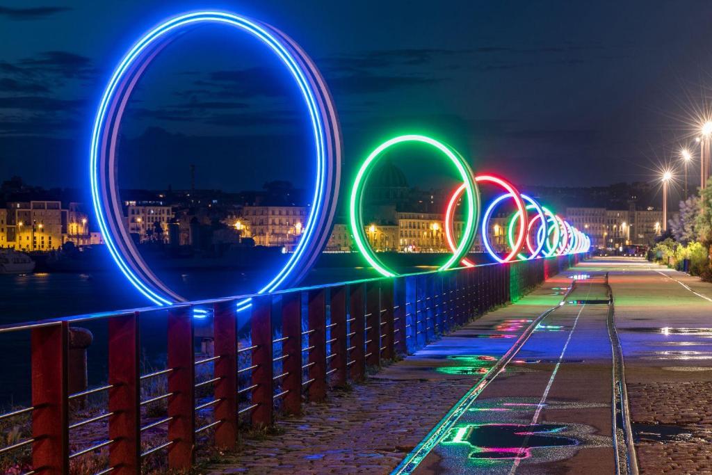 Hôtel La Pérouse - Resim 40