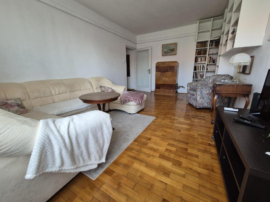 Posedenie v ubytovaní Apartman Mislav. Udoban apartman u centru grada.