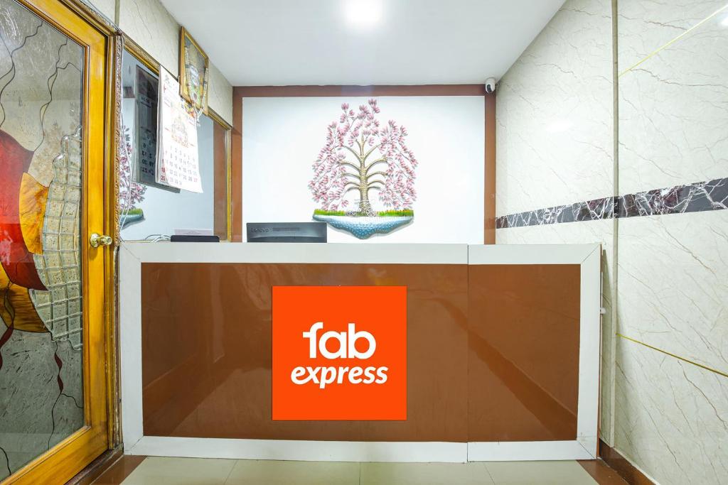 Certifikát, hodnocení, plakát nebo jiný dokument vystavený v ubytování FabExpress Le Royal Inn