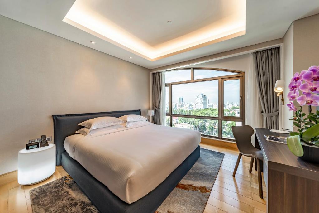 Sherwood Suites - 10