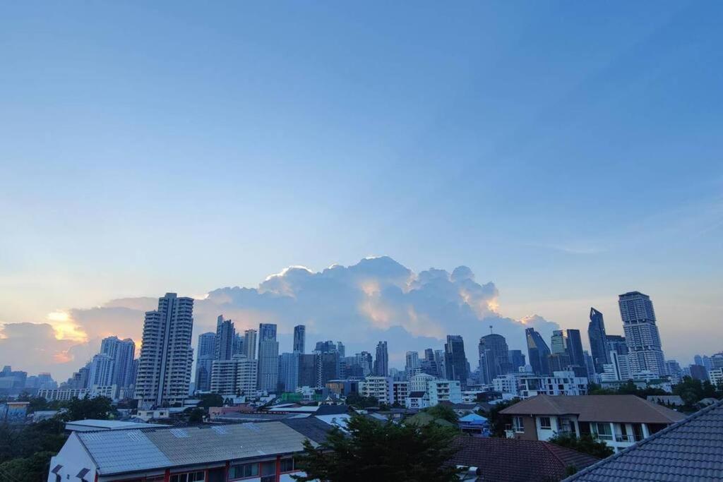 Nespecifikovaný výhled na destinaci Bangkok nebo výhled na město při pohledu z apartmánu